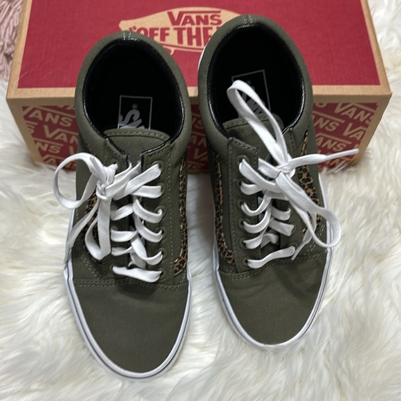 Women’s Green Old Skool Leopard Vans - Picture 2 of 5